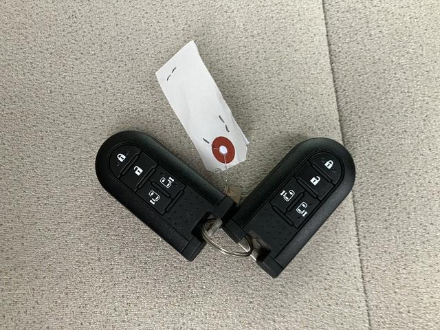ムーヴキャンバスＧメイクアップＶＳ　ＳＡIII１４インチフルホイールキャップ　ＬＥＤヘッドランプ　キーフリーシステム　両側パワースライドドア　オートエアコン（プッシュ式）　オートライト　置きラクボックス（静岡県）の中古車