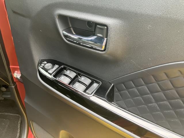タントカスタムＲＳスタイルセレクション１５インチアルミホイール　大型エアロバンパー　フルＬＥＤヘッドランプ　オート格納式カラードドアミラー　革巻ステアリングホイール　両側パワースライドドア（静岡県）の中古車