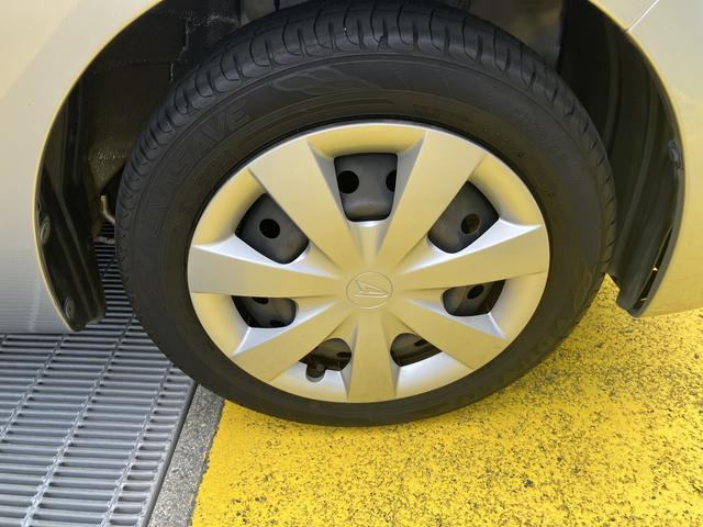ミライースＬ　ＳＡ１３インチフルホイールキャップ　マルチリフレクターハロゲンヘッドランプ　可倒式ドアミラー　自発光式デジタルメーターアンバーイルミネーションメーター　マニュアルエアコン（ダイヤル式）　キーレスエントリー（静岡県）の中古車
