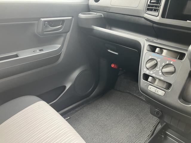 ミライースＬ　ＳＡIII１３インチフルホイールキャップ　マルチリフレクターハロゲンヘッドランプ　可倒式ドアミラー　自発光式デジタルメーターアンバーイルミネーションメーター　マニュアルエアコン（ダイヤル式）　キーレスエントリー（静岡県）の中古車