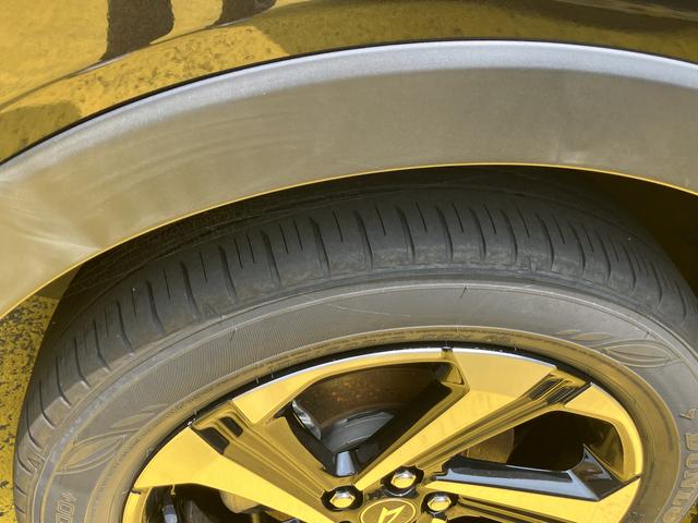 ロッキープレミアムＧ　ＨＥＶ１７インチアルミホイール　ＵＶＩＲカット遮音ガラス　フルＬＥＤヘッドランプ　キーフリーシステム　革巻きステアリングホイール　本革シフトノブ　アクティブマルチインフォメーションメーター（静岡県）の中古車