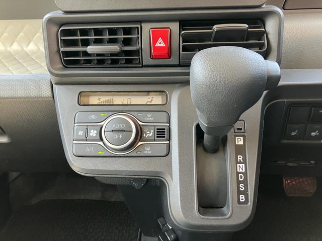 タントＸセレクション３６０度スーパーＵＶＩＲカットガラス　格納式シートバックテーブル　シートバックポケット　運転席シートリフター　チルトステアリング　シートヒーター　リヤヒーターダクト（静岡県）の中古車