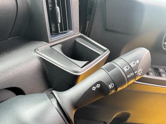 タントカスタムRS15インチアルミホイール キーフリーシステム プッシュボタンスタート オートエアコン(プッシュ式) フルLEDヘッドランプ オート格納式カラードドアミラー 本革巻ステアリングホイール(静岡県)の中古車