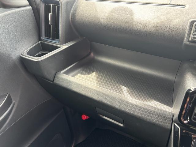 タントカスタムRS15インチアルミホイール キーフリーシステム プッシュボタンスタート オートエアコン(プッシュ式) フルLEDヘッドランプ オート格納式カラードドアミラー 本革巻ステアリングホイール(静岡県)の中古車