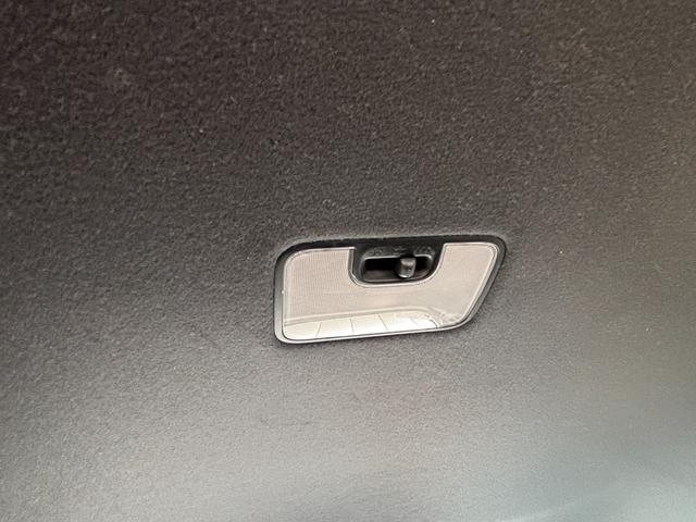 タントカスタムRS15インチアルミホイール キーフリーシステム プッシュボタンスタート オートエアコン(プッシュ式) フルLEDヘッドランプ オート格納式カラードドアミラー 本革巻ステアリングホイール(静岡県)の中古車