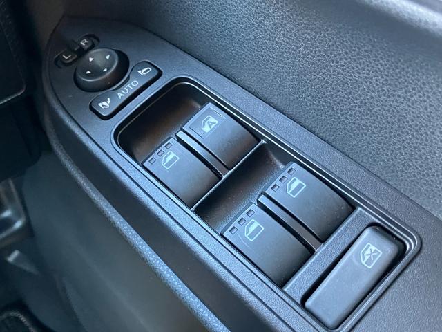 タントカスタムＲＳ１５インチアルミホイール　キーフリーシステム　プッシュボタンスタート　オートエアコン（プッシュ式）　フルＬＥＤヘッドランプ　オート格納式カラードドアミラー　本革巻ステアリングホイール（静岡県）の中古車