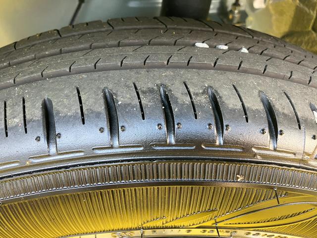 ミライースＬ　ＳＡIII１３インチフルホイールキャップ　マルチリフレクターハロゲンヘッドランプ　可倒式ドアミラー　自発光式デジタルメーターアンバーイルミネーションメーター　マニュアルエアコン（ダイヤル式）　キーレスエントリー（静岡県）の中古車