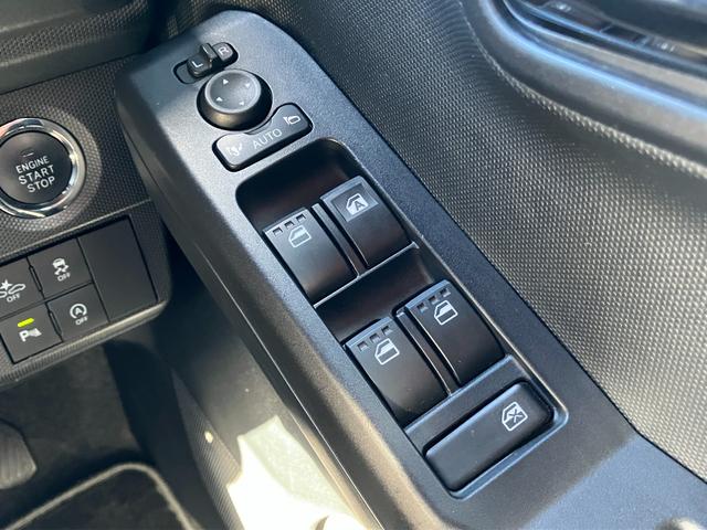 タフトG15インチアルミホイール オートレベリング機能付フルLEDヘッドランプ LEDフォグランプ 本革巻ステアリングホイール 本革巻インパネセンターシフト TFTカラーマルチインフォメーションディスプレイ(静岡県)の中古車