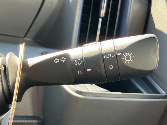 タントカスタムＲＳ１５インチアルミホイール　キーフリーシステム　プッシュボタンスタート　オートエアコン（プッシュ式）　フルＬＥＤヘッドランプ　オート格納式カラードドアミラー　本革巻ステアリングホイール（静岡県）の中古車