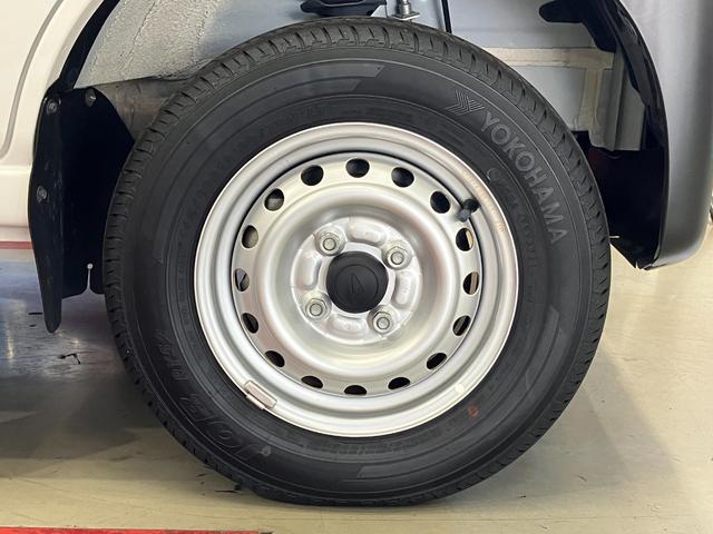 ハイゼットカーゴＤＸ　登録遅れ２ＷＤ　ＭＴ車　キーレスエントリー　パワーウィンドウ　マニュアルエアコン　スモークドガラス　フルファブリックシート　オーバーヘッドシェルフ（静岡県）の中古車