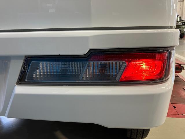 ハイゼットカーゴＤＸ　登録遅れ２ＷＤ　ＭＴ車　キーレスエントリー　パワーウィンドウ　マニュアルエアコン　スモークドガラス　フルファブリックシート　オーバーヘッドシェルフ（静岡県）の中古車