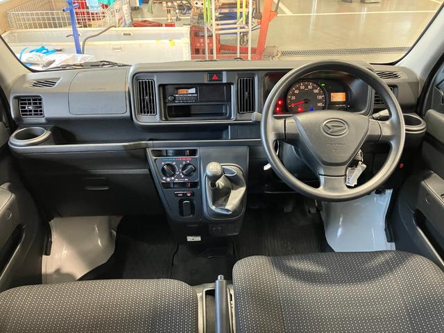 ハイゼットカーゴＤＸ　登録遅れ２ＷＤ　ＭＴ車　キーレスエントリー　パワーウィンドウ　マニュアルエアコン　スモークドガラス　フルファブリックシート　オーバーヘッドシェルフ（静岡県）の中古車