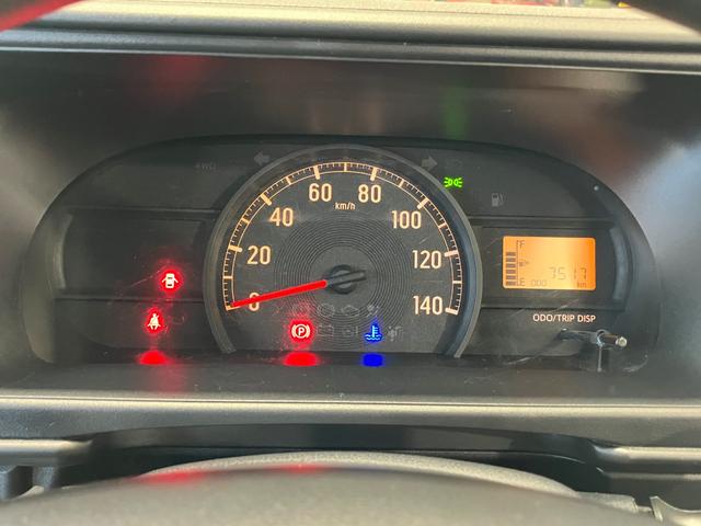 ハイゼットカーゴＤＸ　登録遅れ２ＷＤ　ＭＴ車　キーレスエントリー　パワーウィンドウ　マニュアルエアコン　スモークドガラス　フルファブリックシート　オーバーヘッドシェルフ（静岡県）の中古車