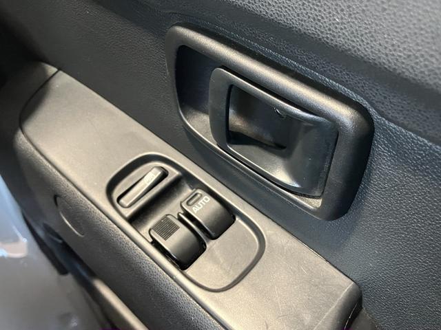 ハイゼットカーゴＤＸ　登録遅れ２ＷＤ　ＭＴ車　キーレスエントリー　パワーウィンドウ　マニュアルエアコン　スモークドガラス　フルファブリックシート　オーバーヘッドシェルフ（静岡県）の中古車