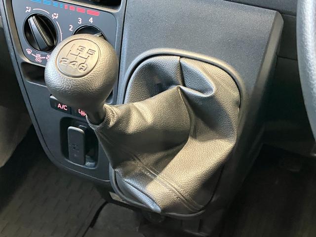 ハイゼットカーゴＤＸ　登録遅れ２ＷＤ　ＭＴ車　キーレスエントリー　パワーウィンドウ　マニュアルエアコン　スモークドガラス　フルファブリックシート　オーバーヘッドシェルフ（静岡県）の中古車