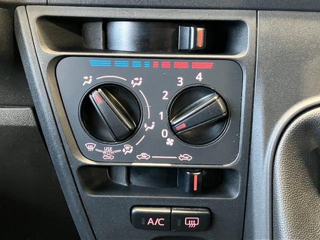 ハイゼットカーゴＤＸ　登録遅れ２ＷＤ　ＭＴ車　キーレスエントリー　パワーウィンドウ　マニュアルエアコン　スモークドガラス　フルファブリックシート　オーバーヘッドシェルフ（静岡県）の中古車