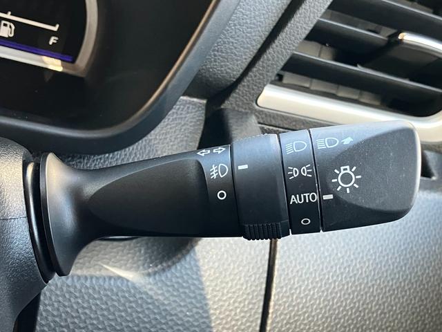 トールカスタムＧ　ターボ　ＳＡIIＬＥＤヘッドランプ　キーフリーシステム　プッシュボタンスタート　オートエアコン（プッシュ式）　両側パワースライドドア　マルチインフォメーションディスプレイ（静岡県）の中古車