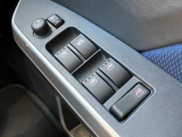 トールカスタムＧ　ターボ　ＳＡIIＬＥＤヘッドランプ　キーフリーシステム　プッシュボタンスタート　オートエアコン（プッシュ式）　両側パワースライドドア　マルチインフォメーションディスプレイ（静岡県）の中古車