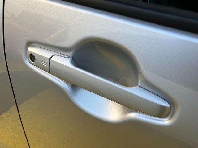 タントカスタムＸ１４インチアルミホイール　大型エアロバンパー　フルＬＥＤヘッドランプ　オート格納式カラードドアミラー　両側パワースライドドア　キーフリーシステム　プッシュボタンスタート（静岡県）の中古車