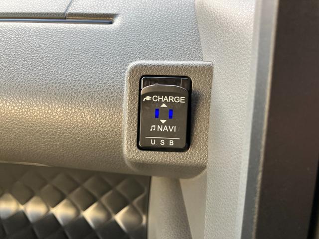 タントカスタムＸ１４インチアルミホイール　大型エアロバンパー　フルＬＥＤヘッドランプ　オート格納式カラードドアミラー　両側パワースライドドア　キーフリーシステム　プッシュボタンスタート（静岡県）の中古車