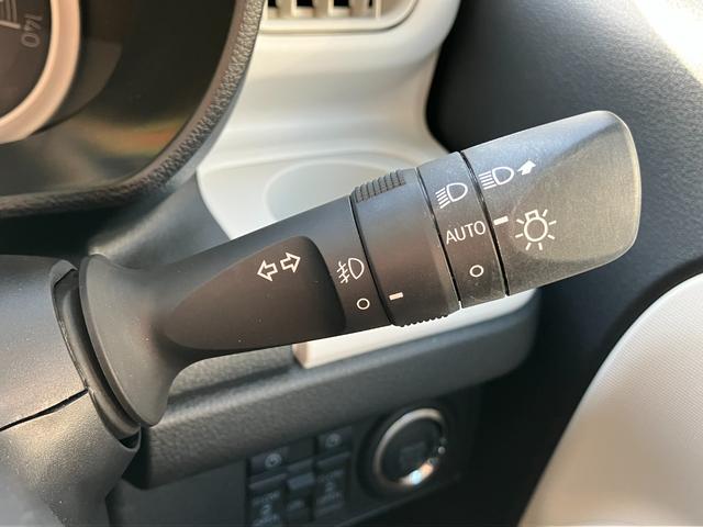 ムーヴキャンバスストライプスＧ１４インチフルホイールキャップ　ＬＥＤヘッドランプ　ＬＥＤフォグランプ　ホっとカップホルダー　両側パワースライドドア　キーフリーシステム　プッシュボタンスタート　ＵＶカットガラス（静岡県）の中古車