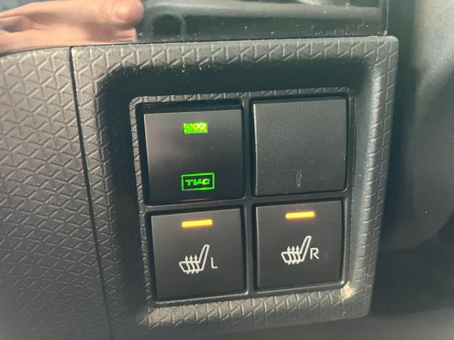 タントカスタムＲＳ１５インチアルミホイール　キーフリーシステム　プッシュボタンスタート　オートエアコン（プッシュ式）　フルＬＥＤヘッドランプ　オート格納式カラードドアミラー　本革巻ステアリングホイール（静岡県）の中古車