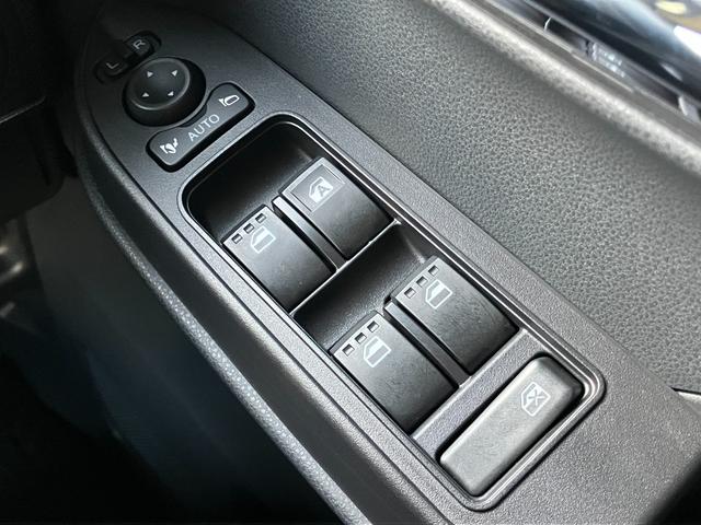 タントカスタムＸ１４インチアルミホイール　大型エアロバンパー　フルＬＥＤヘッドランプ　オート格納式カラードドアミラー　両側パワースライドドア　キーフリーシステム　プッシュボタンスタート（静岡県）の中古車