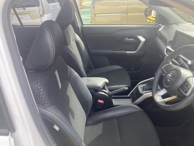 ロッキープレミアム１７インチアルミホイール　ＵＶＩＲカット遮音ガラス　フルＬＥＤヘッドランプ　キーフリーシステム　革巻きステアリングホイール　本革シフトノブ　アクティブマルチインフォメーションメーター（静岡県）の中古車