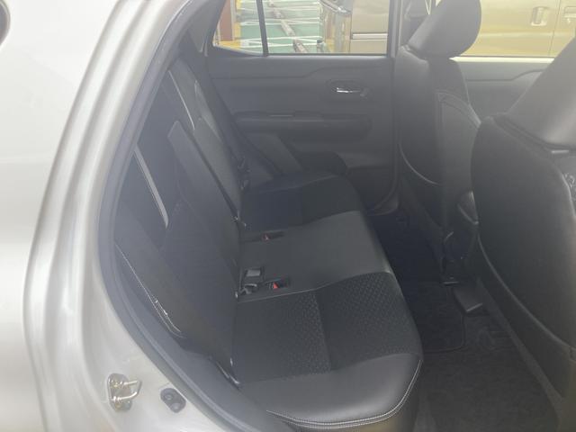 ロッキープレミアム１７インチアルミホイール　ＵＶＩＲカット遮音ガラス　フルＬＥＤヘッドランプ　キーフリーシステム　革巻きステアリングホイール　本革シフトノブ　アクティブマルチインフォメーションメーター（静岡県）の中古車