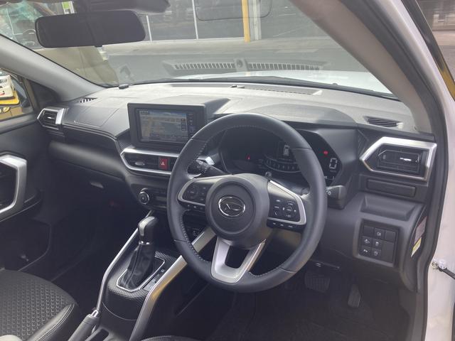 ロッキープレミアム１７インチアルミホイール　ＵＶＩＲカット遮音ガラス　フルＬＥＤヘッドランプ　キーフリーシステム　革巻きステアリングホイール　本革シフトノブ　アクティブマルチインフォメーションメーター（静岡県）の中古車