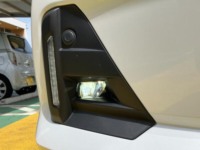 ロッキープレミアムＧ　ＨＥＶ１７インチアルミホイール　ＵＶＩＲカット遮音ガラス　フルＬＥＤヘッドランプ　キーフリーシステム　革巻きステアリングホイール　本革シフトノブ　アクティブマルチインフォメーションメーター（静岡県）の中古車