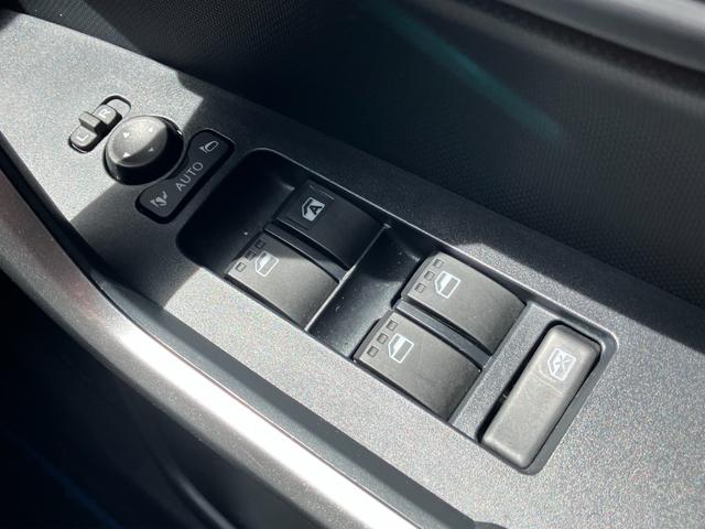 ロッキープレミアムＧ　ＨＥＶ１７インチアルミホイール　ＵＶＩＲカット遮音ガラス　フルＬＥＤヘッドランプ　キーフリーシステム　革巻きステアリングホイール　本革シフトノブ　アクティブマルチインフォメーションメーター（静岡県）の中古車