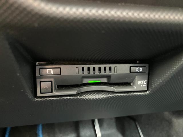 ロッキープレミアムＧ　ＨＥＶ１７インチアルミホイール　ＵＶＩＲカット遮音ガラス　フルＬＥＤヘッドランプ　キーフリーシステム　革巻きステアリングホイール　本革シフトノブ　アクティブマルチインフォメーションメーター（静岡県）の中古車