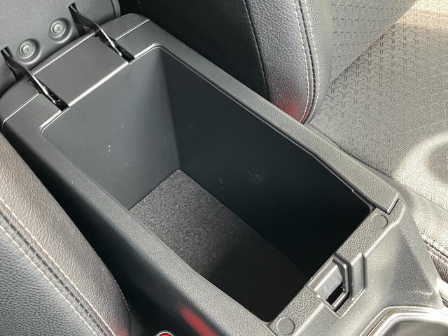 ロッキープレミアムＧ　ＨＥＶ１７インチアルミホイール　ＵＶＩＲカット遮音ガラス　フルＬＥＤヘッドランプ　キーフリーシステム　革巻きステアリングホイール　本革シフトノブ　アクティブマルチインフォメーションメーター（静岡県）の中古車