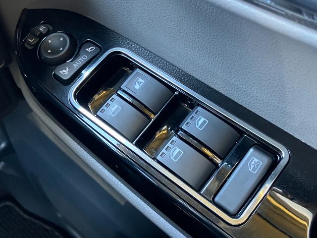 タントカスタムＸ１４インチアルミホイール　大型エアロバンパー　フルＬＥＤヘッドランプ　オート格納式カラードドアミラー　両側パワースライドドア　キーフリーシステム　プッシュボタンスタート（静岡県）の中古車