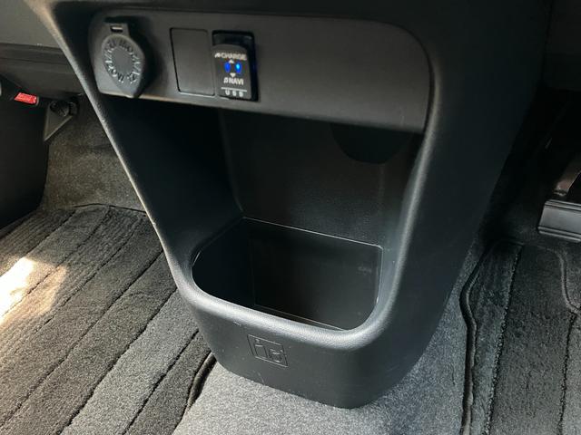 ムーヴキャンバスＧブラックアクセントＶＳ　ＳＡIII１４インチフルホイールキャップ　ＬＥＤヘッドランプ　キーフリーシステム　両側パワースライドドア　オートエアコン（プッシュ式）　オートライト　置きラクボックス（静岡県）の中古車
