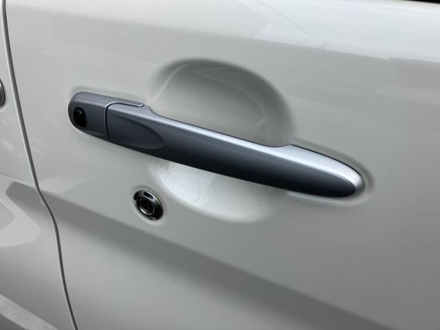タントカスタムＲＳ　トップエディションＳＡII１５インチアルミホイール　大型エアロバンパー　ＬＥＤヘッドランプ　オート格納式カラードドアミラー　本革巻ステアリングホイール　両側パワースライドドア（静岡県）の中古車