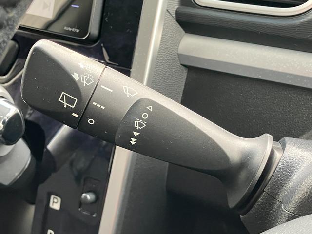 タントカスタムＲＳ　トップエディションＳＡII１５インチアルミホイール　大型エアロバンパー　ＬＥＤヘッドランプ　オート格納式カラードドアミラー　本革巻ステアリングホイール　両側パワースライドドア（静岡県）の中古車