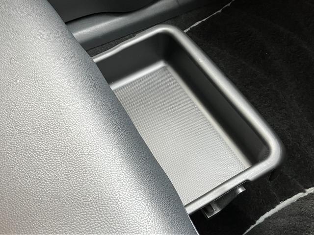 ブーンシルク　Ｇパッケージ　ＳＡIIIキーフリーシステム　プッシュボタンスタート　純正ナビ　フルホイールキャップ　電動格納ドアミラー　オートエアコン（プッシュ式）　ＵＶカットガラス（静岡県）の中古車