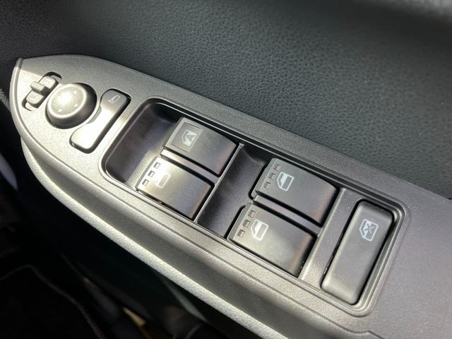 タントカスタムＲＳ１５インチアルミホイール　キーフリーシステム　プッシュボタンスタート　オートエアコン（プッシュ式）　フルＬＥＤヘッドランプ　オート格納式カラードドアミラー　本革巻ステアリングホイール（静岡県）の中古車