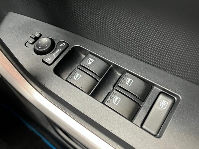 ロッキープレミアムＧ　ＨＥＶ１７インチアルミホイール　ＵＶＩＲカット遮音ガラス　フルＬＥＤヘッドランプ　キーフリーシステム　革巻きステアリングホイール　本革シフトノブ　アクティブマルチインフォメーションメーター（静岡県）の中古車