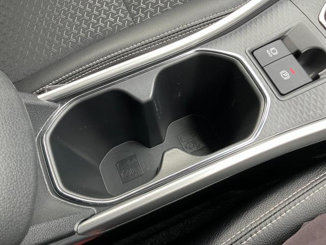 ロッキープレミアムＧ　ＨＥＶ１７インチアルミホイール　ＵＶＩＲカット遮音ガラス　フルＬＥＤヘッドランプ　キーフリーシステム　革巻きステアリングホイール　本革シフトノブ　アクティブマルチインフォメーションメーター（静岡県）の中古車