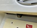 １４インチフルホイールキャップ　キーフリーシステム　オートエアコン（プッシュ式）　オートライト　置きラクボックス　運転席シートリフター　チルトステアリング（静岡県）の中古車
