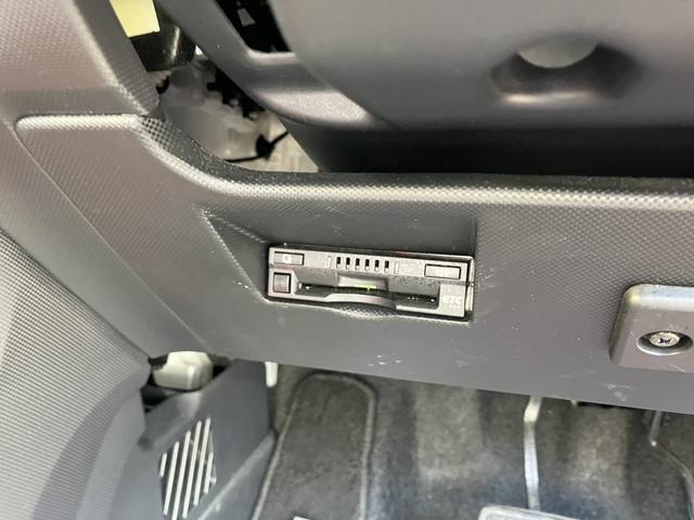 ロッキーＧ１７インチアルミホイール　ＵＶＩＲカット遮音ガラス　フルＬＥＤヘッドランプ　運転席・助手席シートヒーター　ウレタンステアリングホイール　本革シフトノブ　アクティブマルチインフォメーションメーター（静岡県）の中古車