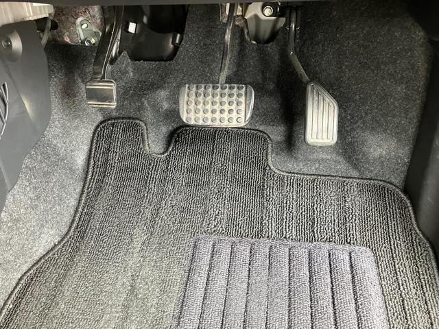ムーヴキャンバスＧメイクアップ　ＳＡIII１４インチフルホイールキャップ　ＬＥＤヘッドランプ　キーフリーシステム　両側パワースライドドア　オートエアコン（プッシュ式）　オートライト　置きラクボックス（静岡県）の中古車