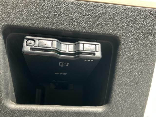ムーヴキャンバスＧメイクアップＶＳ　ＳＡIII１４インチフルホイールキャップ　ＬＥＤヘッドランプ　キーフリーシステム　両側パワースライドドア　オートエアコン（プッシュ式）　オートライト　置きラクボックス（静岡県）の中古車