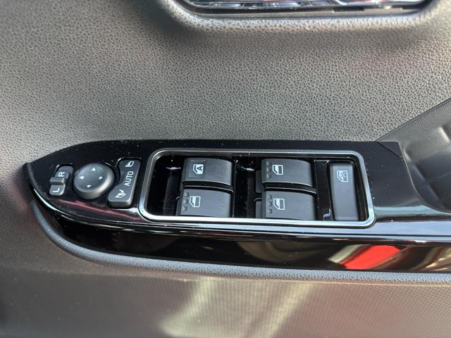 タントカスタムＸスタイルセレクション１４インチアルミホイール　大型エアロバンパー　フルＬＥＤヘッドランプ　オート格納式カラードドアミラー　両側パワースライドドア　キーフリーシステム　プッシュボタンスタート（静岡県）の中古車
