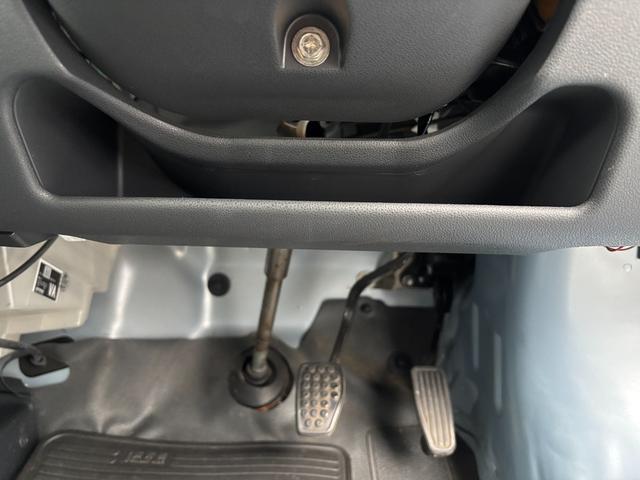 ハイゼットカーゴデッキバンGL4WD 4AT UVカットガラス キーレスエントリー ハロゲンヘッドライト パワーウィンドウ スモークドガラス オーバーヘッドシェルフ(静岡県)の中古車