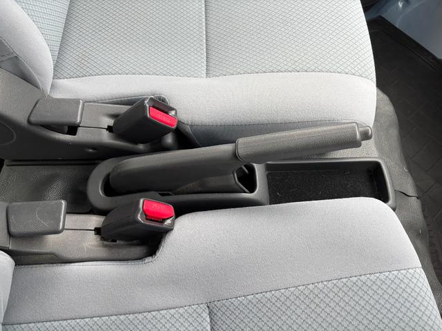 ハイゼットカーゴデッキバンGL4WD 4AT UVカットガラス キーレスエントリー ハロゲンヘッドライト パワーウィンドウ スモークドガラス オーバーヘッドシェルフ(静岡県)の中古車