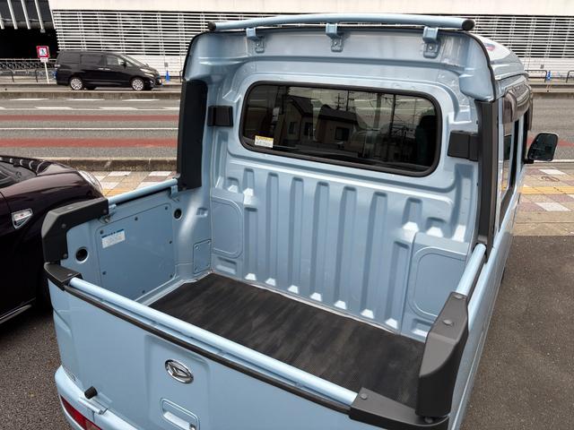 ハイゼットカーゴデッキバンGL4WD 4AT UVカットガラス キーレスエントリー ハロゲンヘッドライト パワーウィンドウ スモークドガラス オーバーヘッドシェルフ(静岡県)の中古車